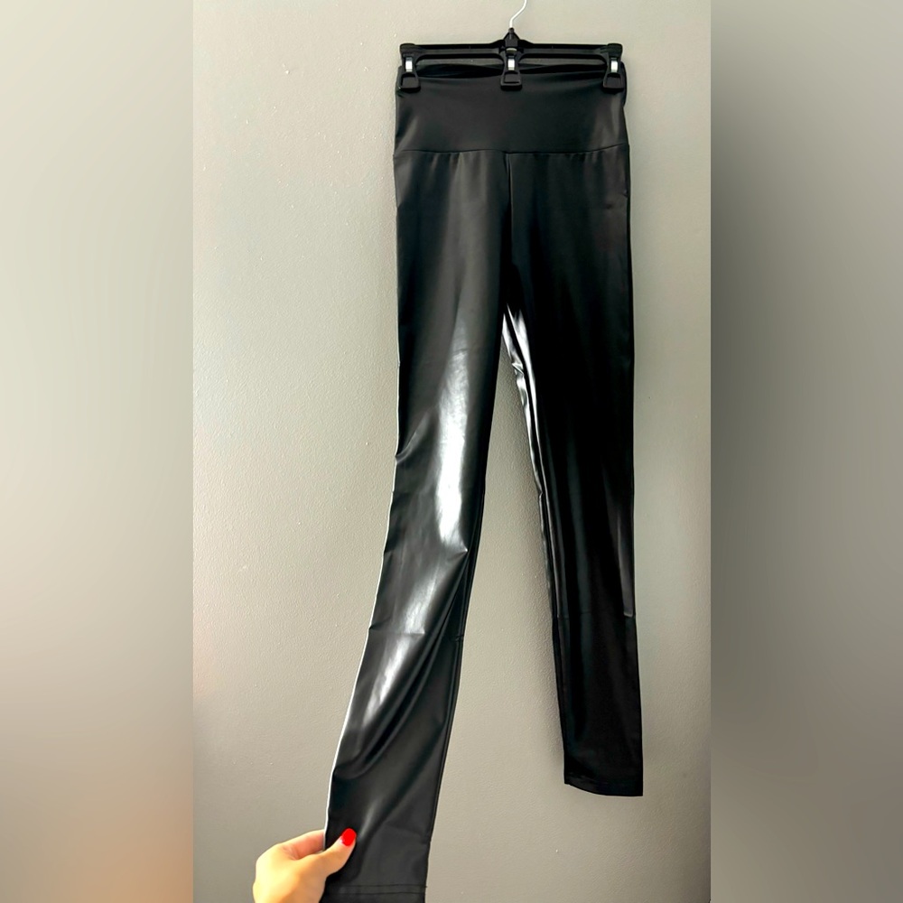 faux leather high rise leggings size XS